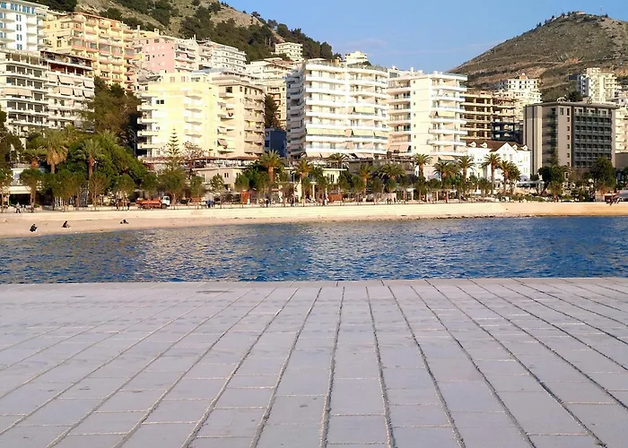 Amazing Sea View Apartamento Sarandë